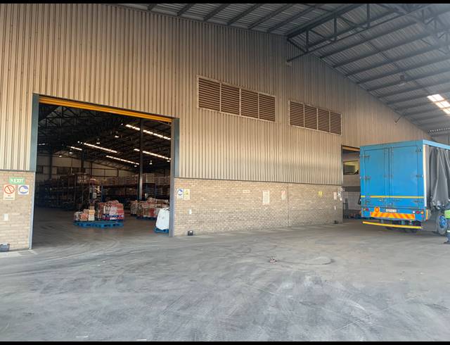 4,082M² WAREHOUSE FOR SALE IN MEISIES HALT